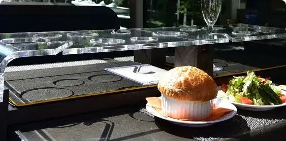 西式午间套餐 － 美食与美景