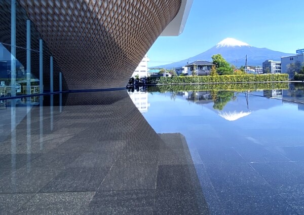 静冈富士山观光一日游 新宿出发