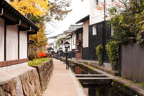 Seto River and White Wall Storehouse Street