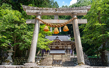 Shirakawa Hachiman Shrine