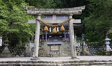 Shirakawa Hachiman Shrine