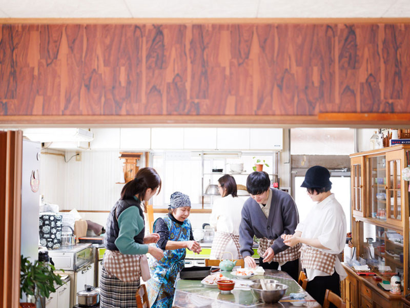 1-Day MIYAMA Thatched Village Tour