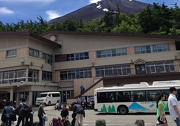 攀登富士山