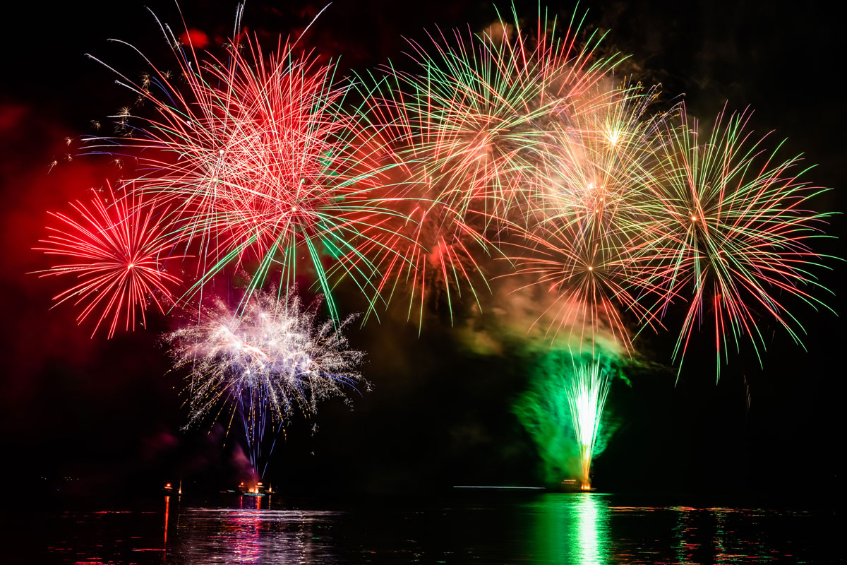 Lake Toya Long Run Fireworks Festival