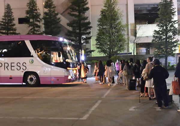 我們搭乘的是K252班次由大阪出發前往東京新宿